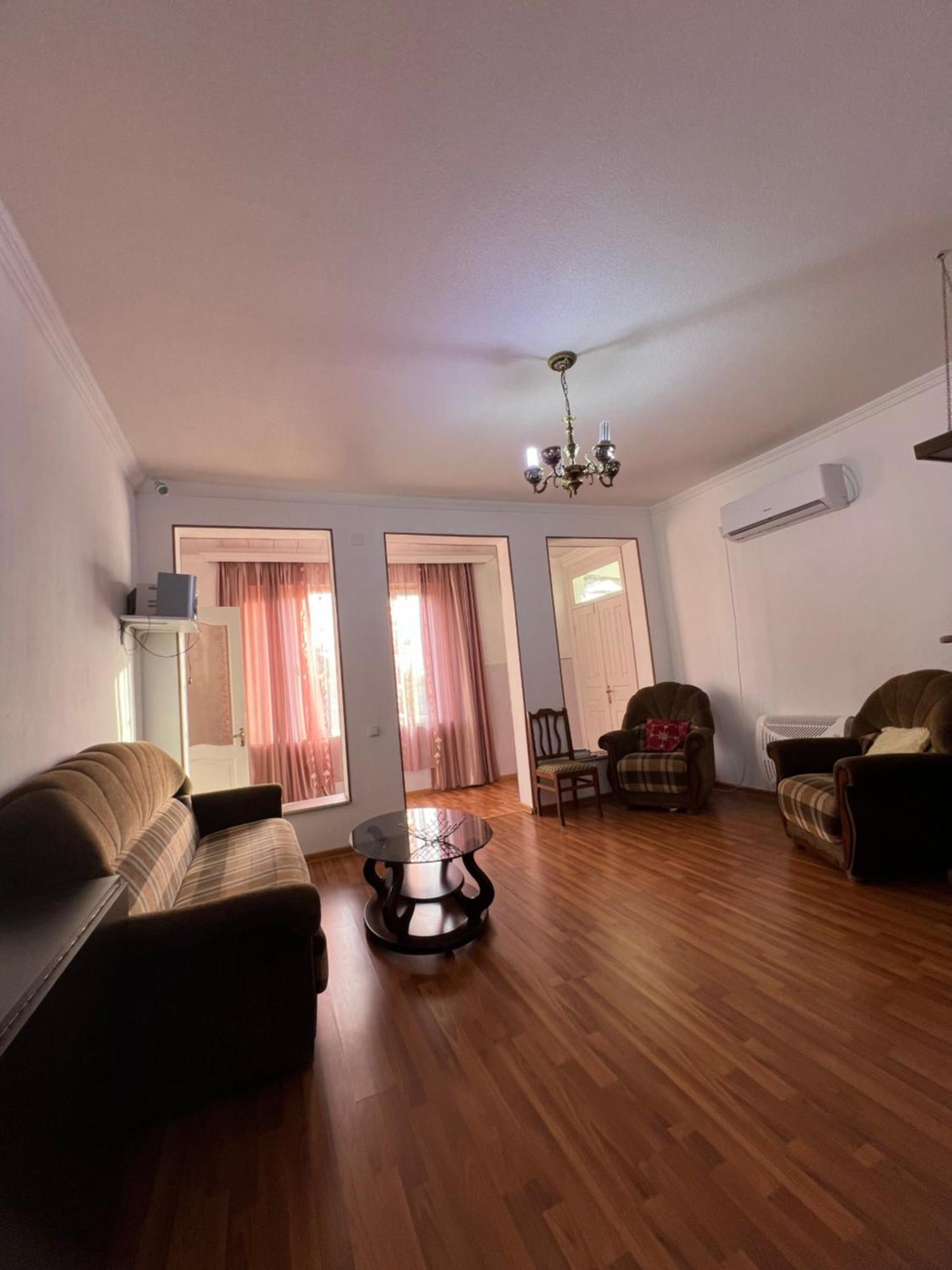 Holiday home House - Kutaisi International Airport 15 Minutes, Kulashi 15tamar Mepe Street *